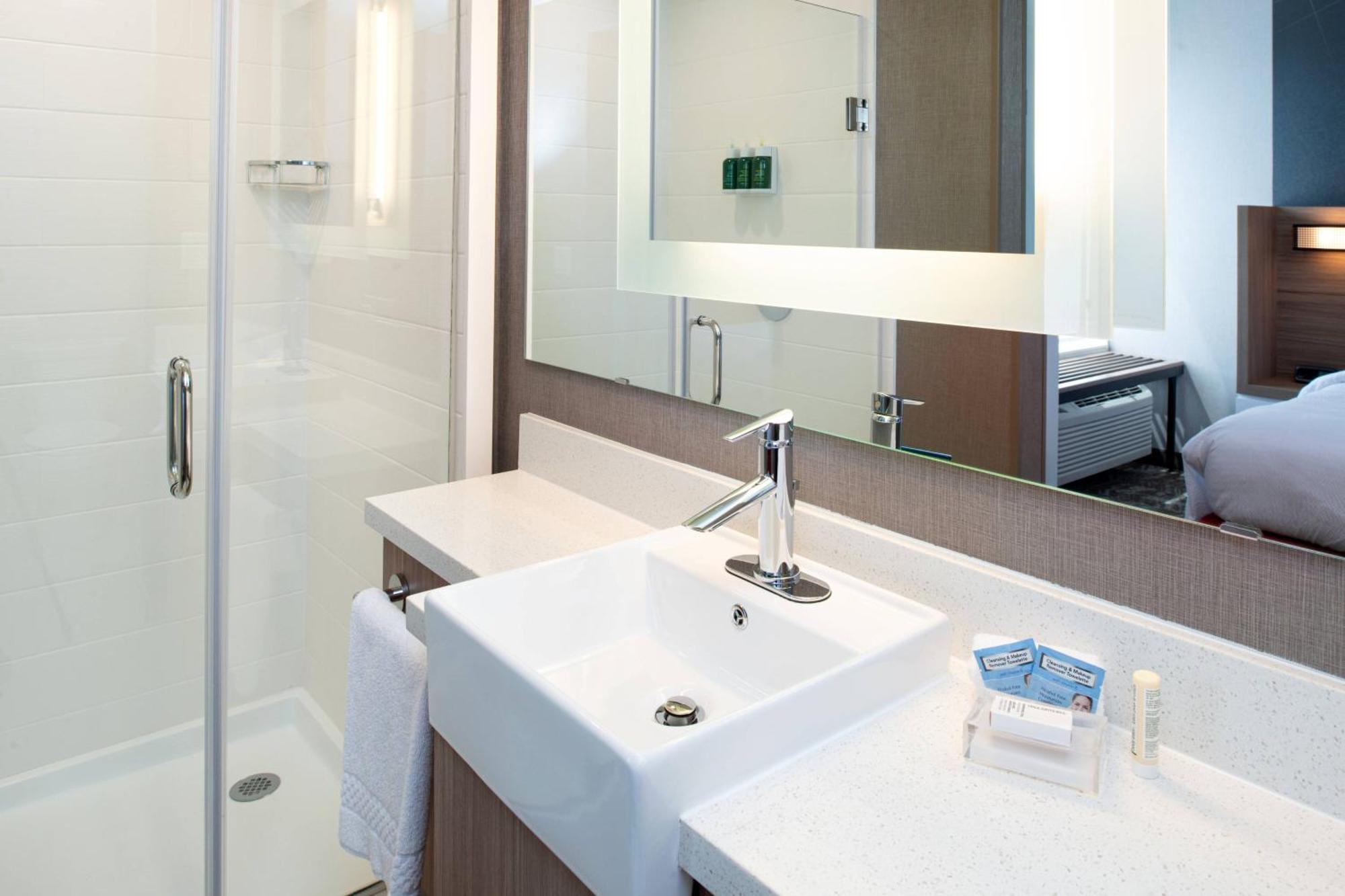 Springhill Suites By Marriott Kansas City Northeast Ngoại thất bức ảnh